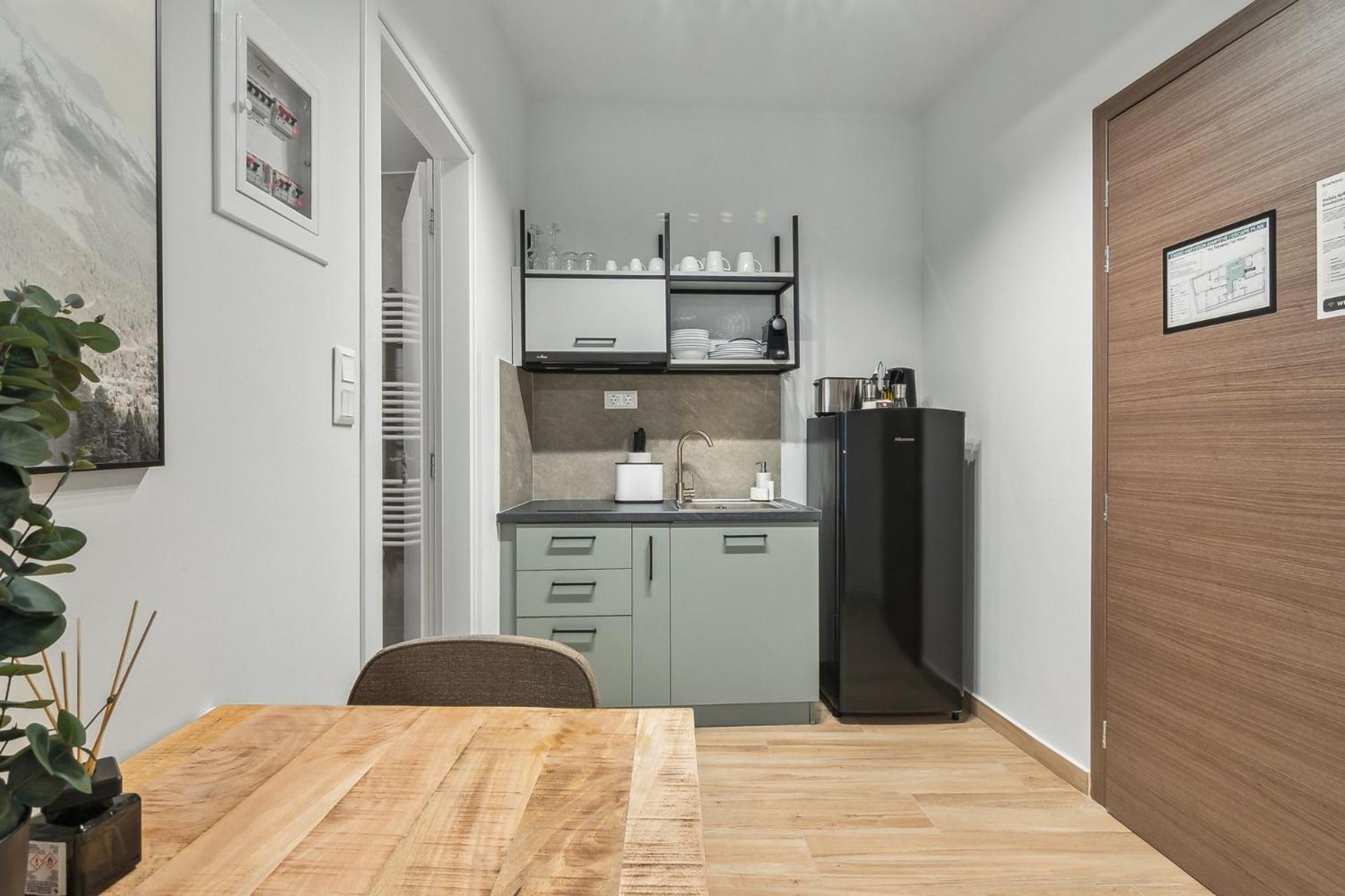 Limehome Athens Solonos City Center Экстерьер фото